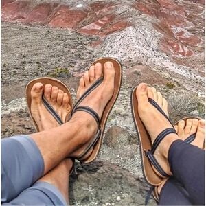 Earth Runners Primal Sandals Adventure Grounding 7.5 men’s / 9.5 women’s Sandals
